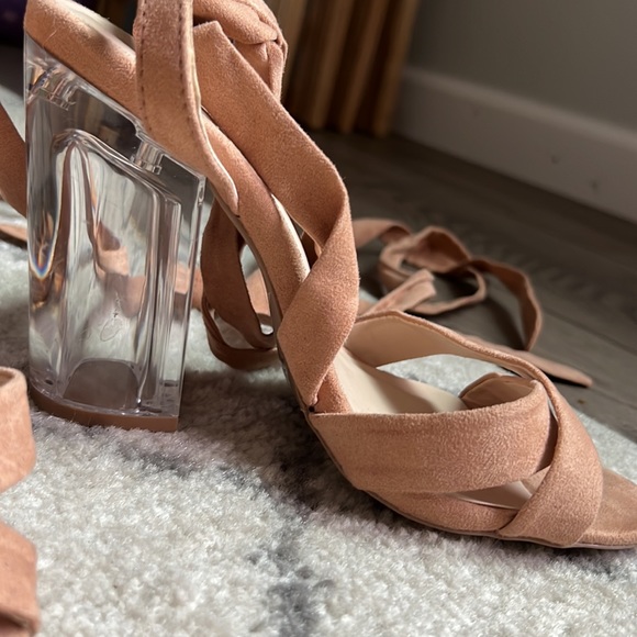 Tie up nude block heels - Picture 3 of 4